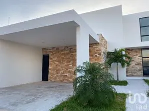 NEX-284144 - Casa en Venta, con 4 recamaras, con 5 baños, con 279 m2 de construcción.