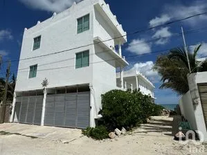 NEX-284152 - Casa en Venta, con 4 recamaras, con 4 baños, con 637.7 m2 de construcción en Chelem, CP 97336, Yucatán.