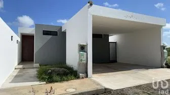 NEX-284155 - Casa en Venta, con 3 recamaras, con 3 baños, con 220 m2 de construcción.