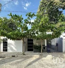 NEX-284551 - Casa en Venta, con 3 recamaras, con 3 baños, con 130 m2 de construcción en San Antonio Cinta, CP 97139, Yucatán.