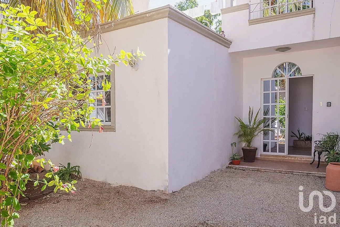 Casa en Venta en San Pedro Uxmal, Mérida, Yucatán | NEX-290295 | iad México | Foto 2 de 24