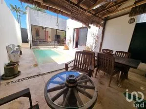 NEX-291357 - Casa en Venta, con 3 recamaras, con 4 baños, con 266 m2 de construcción en Las Margaritas de Cholul, CP 97305, Yucatán.