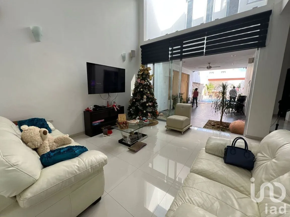 Casa en Renta en Nuevo Yucatán, Mérida, Yucatán | NEX-229054 | iad México | Foto 5 de 35