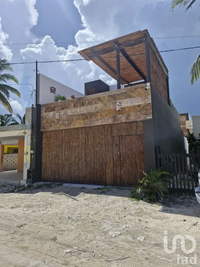 Casa en Renta en Chuburna Puerto, Progreso, Yucatán | NEX-232024 | iad México | Foto 1 de 30