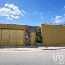 NEX-288856 - Casa en Venta, con 6 recamaras, con 4 baños, con 351 m2 de construcción en Leandro Valle, CP 97143, Yucatán.