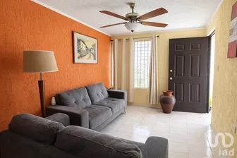 NEX-294499 - Casa en Venta, con 3 recamaras, con 2 baños, con 125.68 m2 de construcción en Los Pinos, CP 97138, Yucatán.