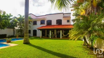 NEX-108610 - Casa en Venta, con 5 recamaras, con 6 baños, con 412 m2 de construcción en Residencial Cumbres, CP 77560, Quintana Roo.