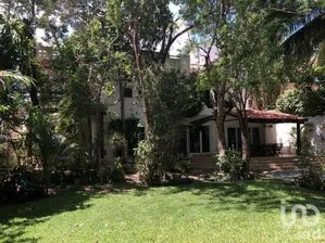 NEX-296194 - Casa en Venta, con 3 recamaras, con 5 baños, con 447 m2 de construcción.