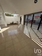 NEX-280775 - Casa en Venta, con 4 recamaras, con 3 baños, con 241 m2 de construcción en Francisco de Montejo, CP 97203, Yucatán.