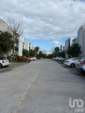 NEX-288612 - Departamento en Venta, con 1 recamara, con 1 baño, con 79 m2 de construcción en Montebello, CP 97113, Yucatán.