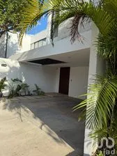 NEX-296836 - Casa en Renta, con 3 recamaras, con 2 baños.