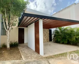 NEX-79522 - Casa en Venta, con 3 recamaras, con 2 baños, con 265 m2 de construcción en Cholul, CP 97305, Yucatán.