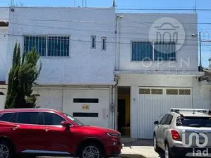 NEX-200657 - Casa en Venta, con 4 recamaras, con 2 baños, con 252 m2 de construcción en Benito Juárez (La Aurora), CP 57000, Estado De México.