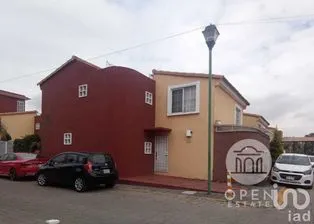 NEX-200910 - Casa en Venta, con 3 recamaras, con 2 baños, con 102.66 m2 de construcción en Hacienda las Palmas I y II, CP 56535, Estado De México.