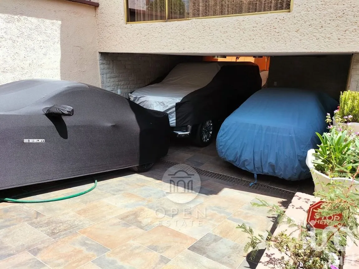 Casa en Venta en Ciudad Satélite, Naucalpan de Juárez, Estado de México | NEX-269798 | iad México | Foto 2 de 48