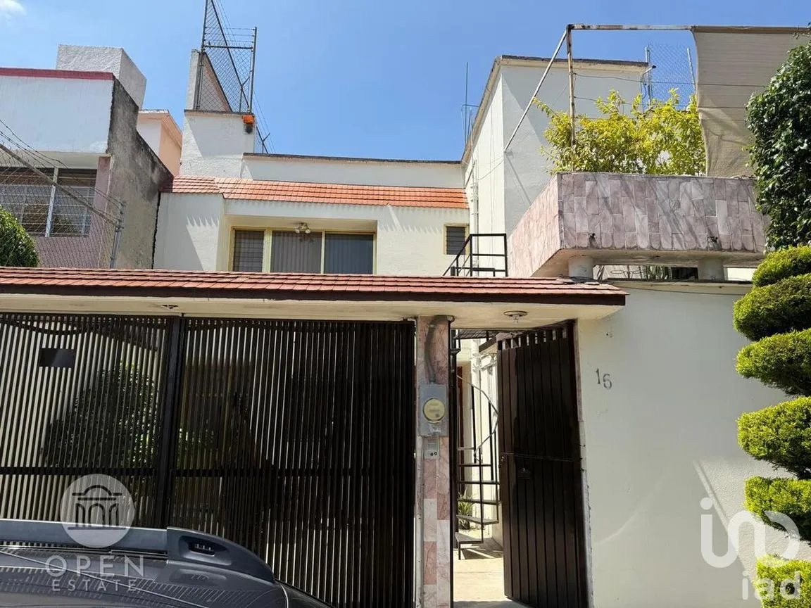 Casa en Venta en Jardines de San Mateo, Naucalpan de Juárez, Estado de México | NEX-274601 | iad México | Foto 2 de 27