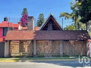 NEX-276219 - Casa en Venta, con 4 recamaras, con 2 baños, con 280 m2 de construcción en Las Arboledas, CP 52950, Estado de México.