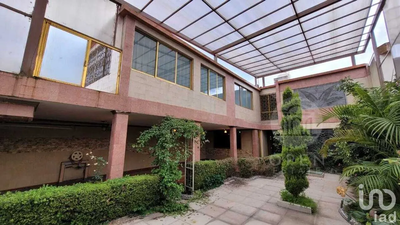 Casa en Venta en Las Haciendas, Metepec, Estado de México | NEX-277084 | iad México | Foto 2 de 45