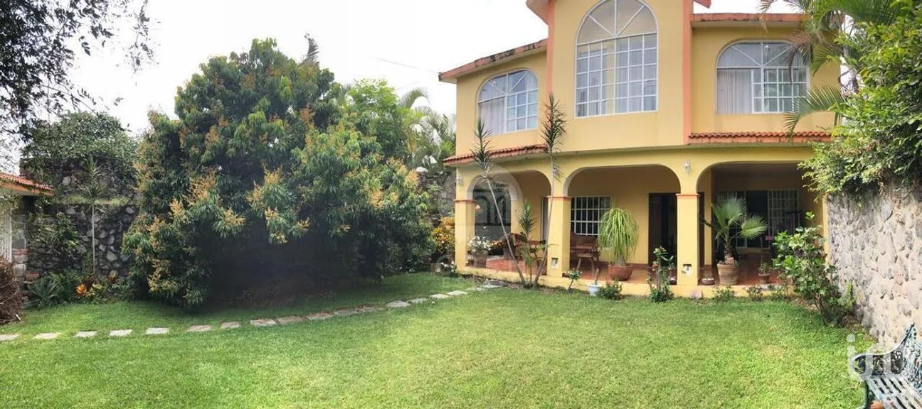 Casa en Renta en Insurgentes, Cuernavaca, Morelos | NEX-277087 | iad México | Foto 1 de 25
