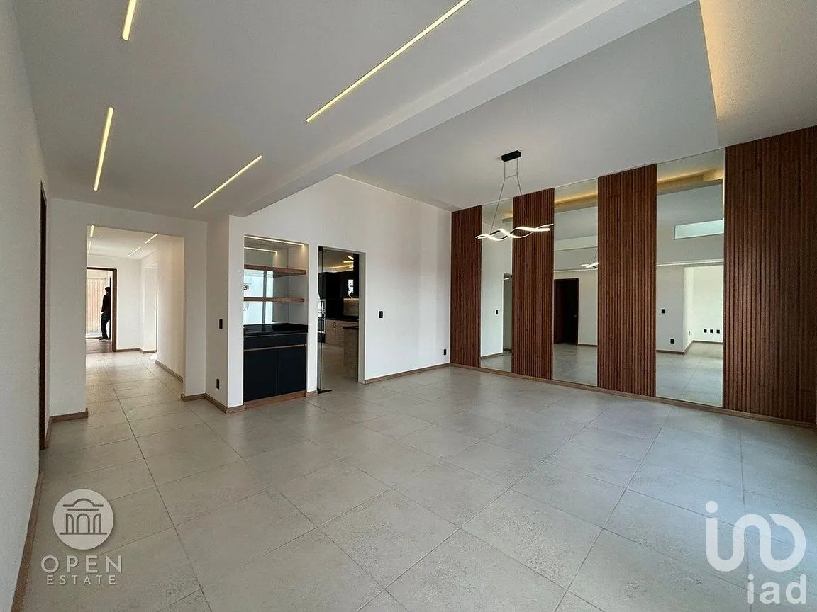 Casa en Venta en Lomas Verdes 6a Sección, Naucalpan de Juárez, Estado de México | NEX-291540 | iad México | Foto 2 de 50