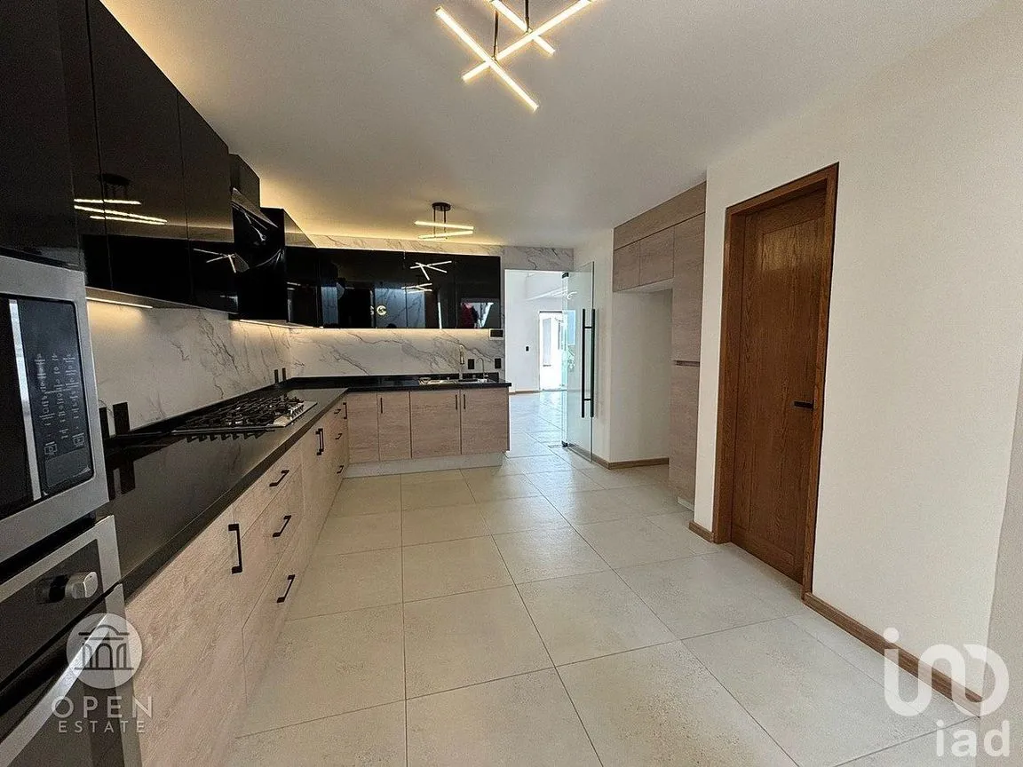 Casa en Venta en Lomas Verdes 6a Sección, Naucalpan de Juárez, Estado de México | NEX-291540 | iad México | Foto 9 de 50