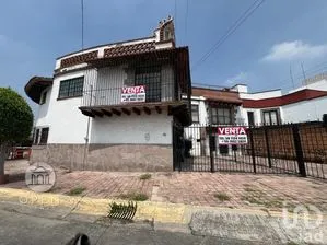 NEX-293808 - Casa en Venta, con 5 recamaras, con 5 baños, con 250 m2 de construcción en Las Arboledas, CP 52950, Estado de México.