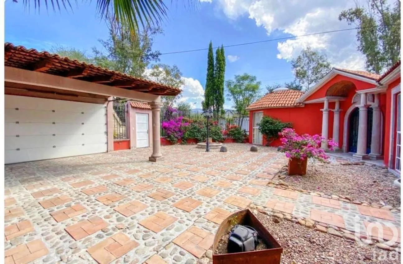 Casa en Venta en Villa de los Frailes, San Miguel de Allende, Guanajuato | NEX-270068 | iad México | Foto 2 de 31