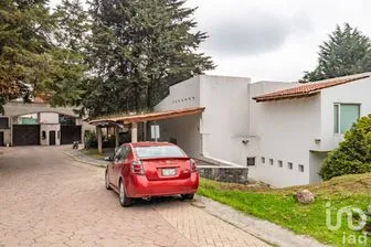 NEX-156609 - Casa en Renta, con 3 recamaras, con 2 baños, con 240 m2 de construcción en San Lorenzo Acopilco, CP 05410, Ciudad de México.