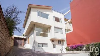 NEX-265443 - Casa en Renta, con 4 recamaras, con 3 baños, con 262 m2 de construcción en Lomas de Memetla, CP 05330, Ciudad de México.