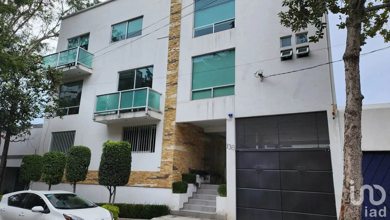 Casa en Venta en Lomas de las Águilas, Álvaro Obregón, Ciudad de México | NEX-221797 | iad México | Foto 2 de 22