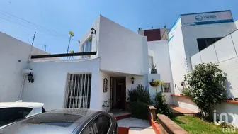 NEX-237085 - Casa en Venta, con 3 recamaras, con 2 baños, con 227 m2 de construcción en Santa Úrsula Xitla, CP 14420, Ciudad de México.