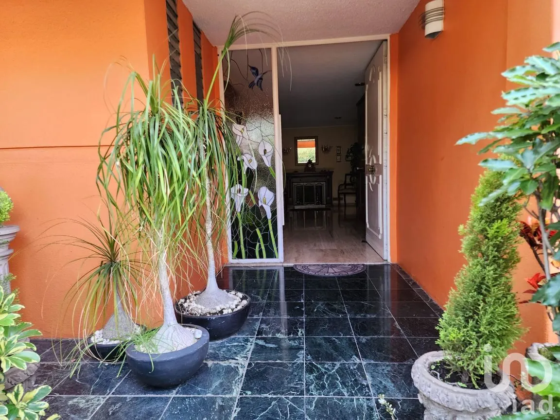 Casa en Venta en Lomas de Tecamachalco Sección Cumbres, Huixquilucan, México | NEX-261164 | iad México | Foto 2 de 27