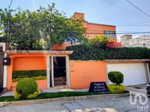NEX-261164 - Casa en Venta, con 3 recamaras, con 3 baños, con 395 m2 de construcción en Lomas de Tecamachalco Sección Cumbres, CP 52780, México.
