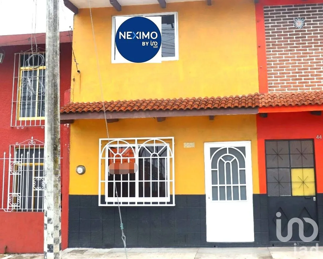 Casa en Venta en 2 de Abril, Coatepec, Veracruz de Ignacio de la Llave | NEX-157850 | iad México | Foto 1 de 15