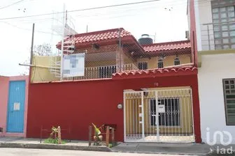 NEX-170752 - Casa en Venta, con 5 recamaras, con 2 baños, con 125 m2 de construcción en Revolución, CP 91100, Veracruz de Ignacio de la Llave.
