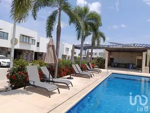 NEX-261946 - Casa en Renta, con 3 recamaras, con 2 baños, con 98 m2 de construcción en Ixtapa, CP 48280, Jalisco.
