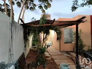 NEX-193164 - Casa en Venta, con 2 recamaras, con 1 baño, con 44 m2 de construcción en Villas del Carmen, CP 77723, Quintana Roo.