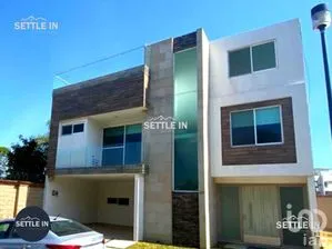 NEX-266828 - Casa en Renta, con 4 recamaras, con 4 baños.