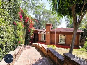 NEX-266851 - Casa en Venta, con 3 recamaras, con 2 baños, con 220 m2 de construcción.