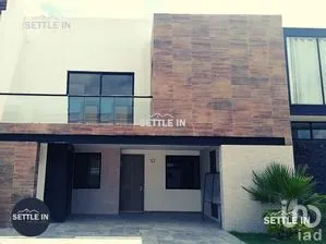 NEX-267712 - Casa en Venta, con 4 recamaras, con 4 baños, con 265 m2 de construcción.