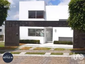 NEX-273671 - Casa en Venta, con 3 recamaras, con 2 baños, con 190 m2 de construcción.