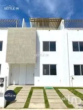 NEX-276449 - Casa en Renta, con 3 recamaras, con 4 baños, con 122 m2 de construcción.