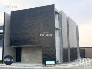 NEX-276950 - Casa en Venta, con 3 recamaras, con 3 baños, con 253 m2 de construcción.
