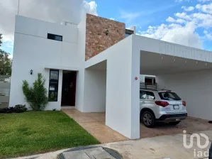 NEX-109962 - Casa en Venta, con 3 recamaras, con 3 baños, con 200 m2 de construcción en Conkal, CP 97345, Yucatán.