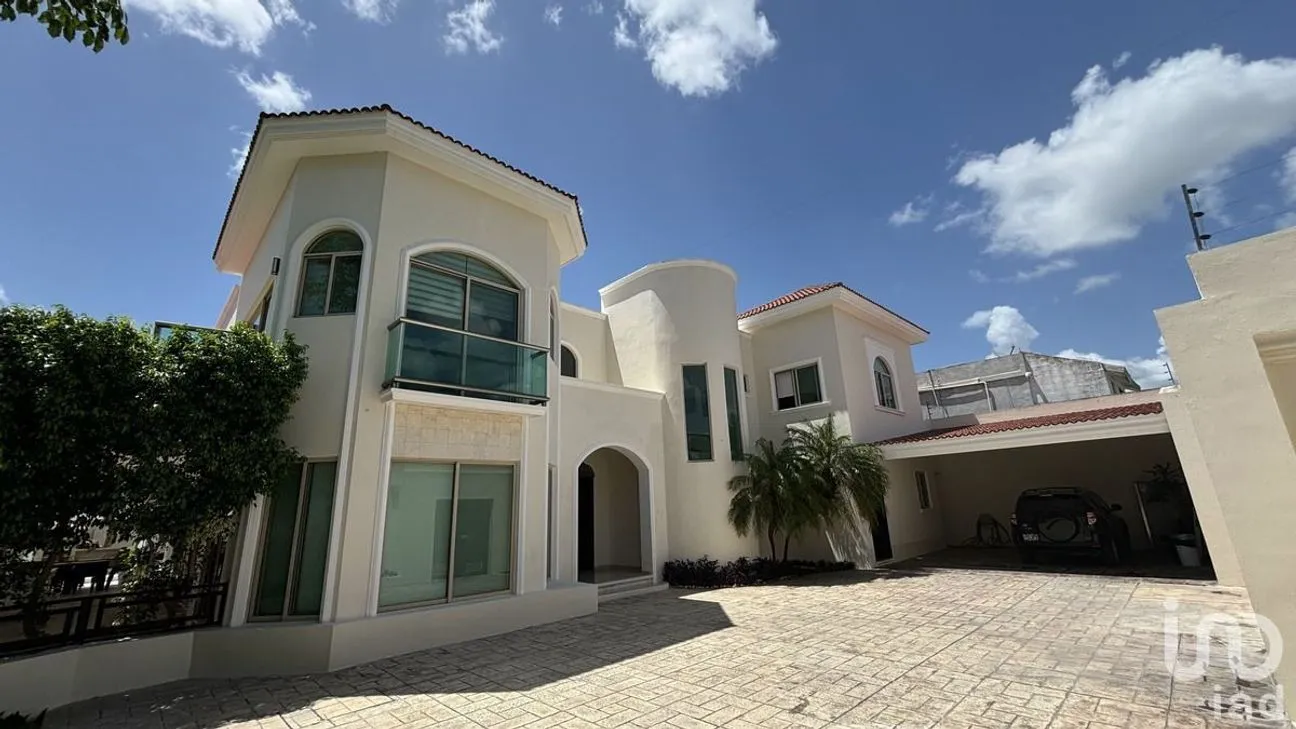 Casa en Venta en Cholul, Mérida, Yucatán | NEX-229355 | iad México | Foto 2 de 40