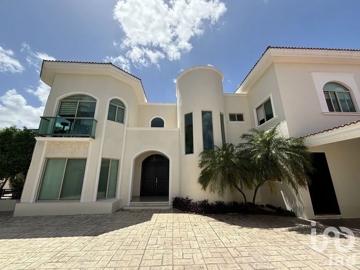 Casa en Venta en Cholul, Mérida, Yucatán | NEX-229355 | iad México | Foto 1 de 40