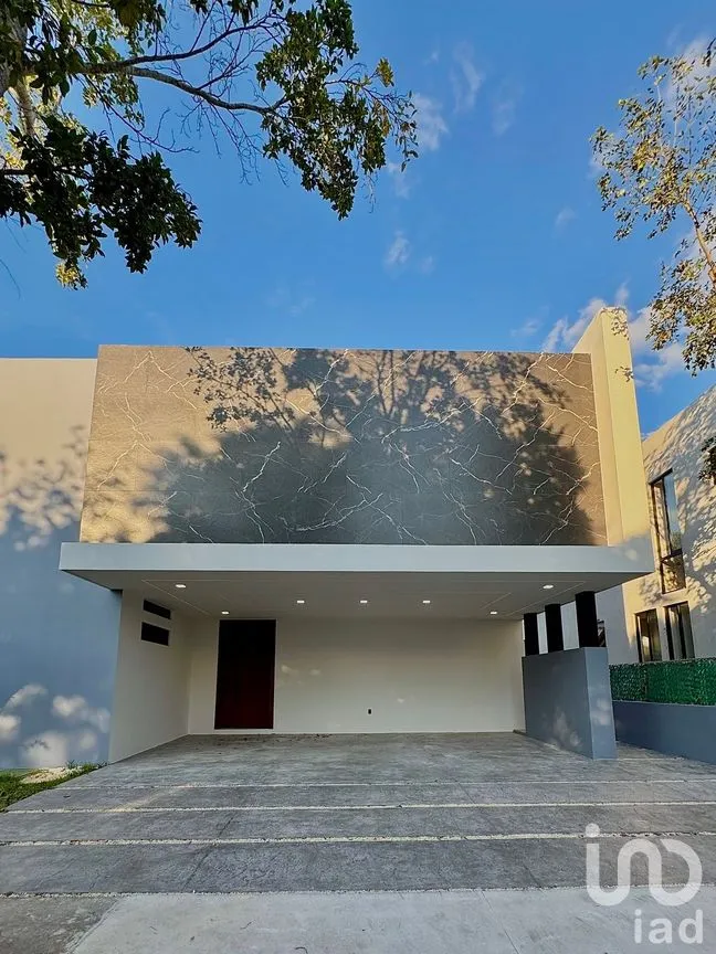Casa en Venta en Yucatán Country Club, Mérida, Yucatán | NEX-284774 | iad México | Foto 1 de 18