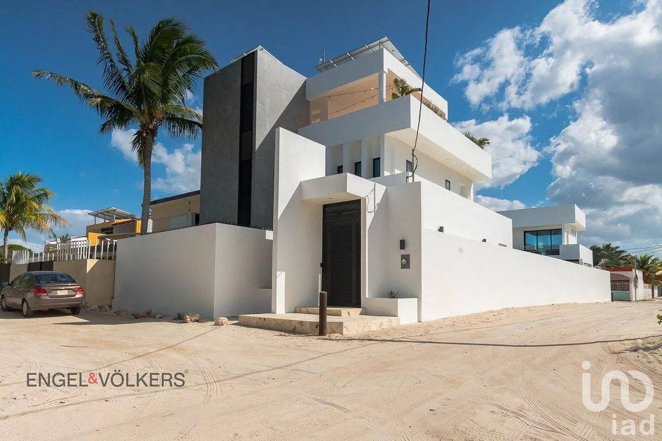 Casa en Venta en Chelem, Progreso, Yucatán | NEX-284842 | iad México | Foto 1 de 30