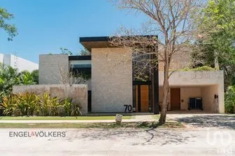 NEX-289148 - Casa en Venta, con 4 recamaras, con 6 baños, con 580 m2 de construcción en Yucatán Country Club, CP 97308, Yucatán.