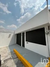 NEX-199627 - Casa en Venta, con 3 recamaras, con 2 baños, con 168 m2 de construcción en Lomas Verdes 1a Sección, CP 53120, Estado De México.